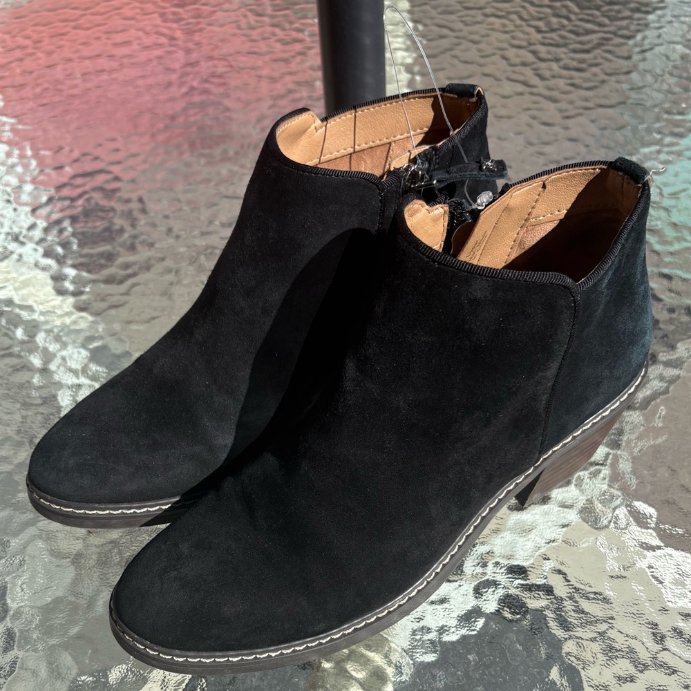 NWOT Sam Edelmen Pryce Women's Black Suede Leather Ankle Bootie (6.5)